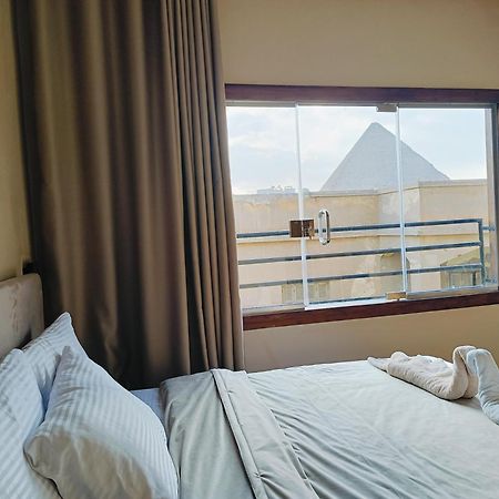 Magic Golden Pyramids View Hotel Kafrat al Jabal Bagian luar foto