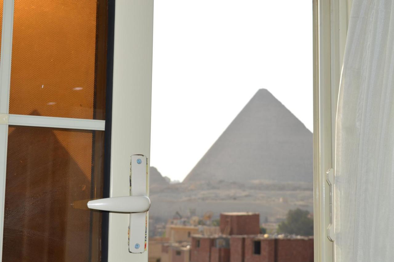 Magic Golden Pyramids View Hotel Kafrat al Jabal Bagian luar foto