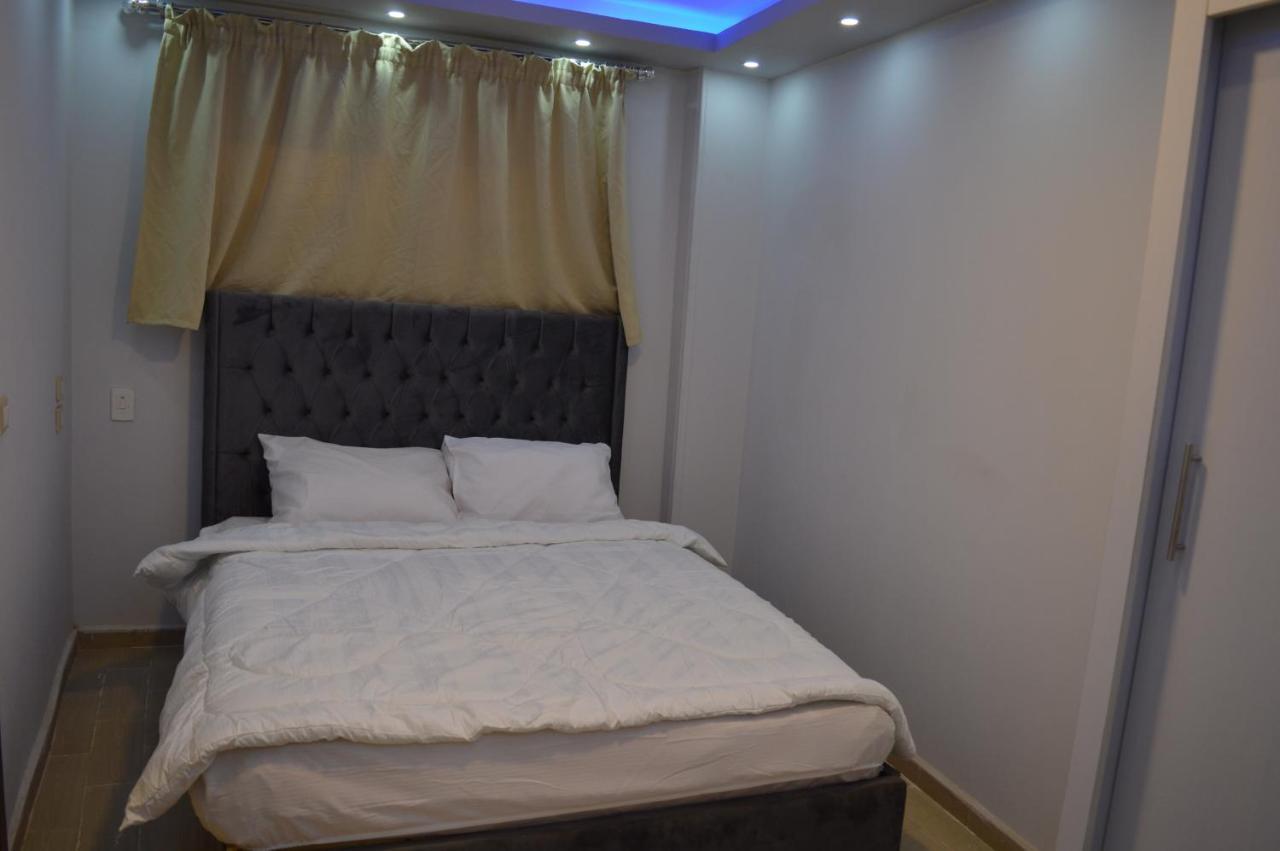 Magic Golden Pyramids View Hotel Kafrat al Jabal Bagian luar foto