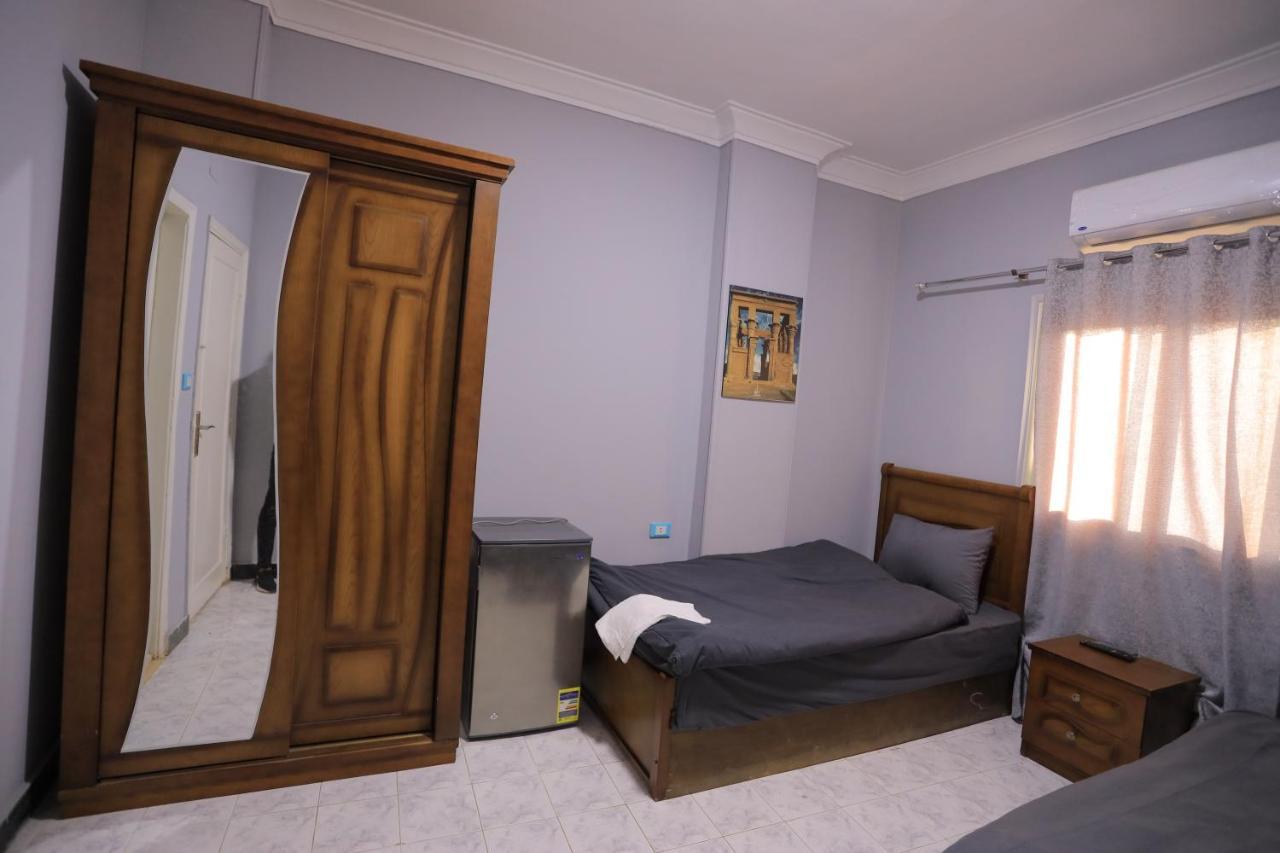 Magic Golden Pyramids View Hotel Kafrat al Jabal Bagian luar foto