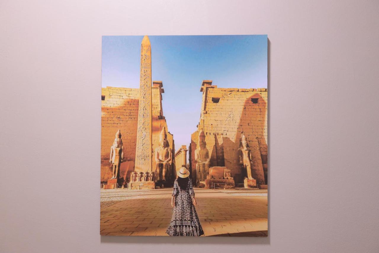 Magic Golden Pyramids View Hotel Kafrat al Jabal Bagian luar foto